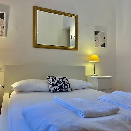 Apartment in Palácio da Palma - 3 bedrooms  Lisbona Esterno foto