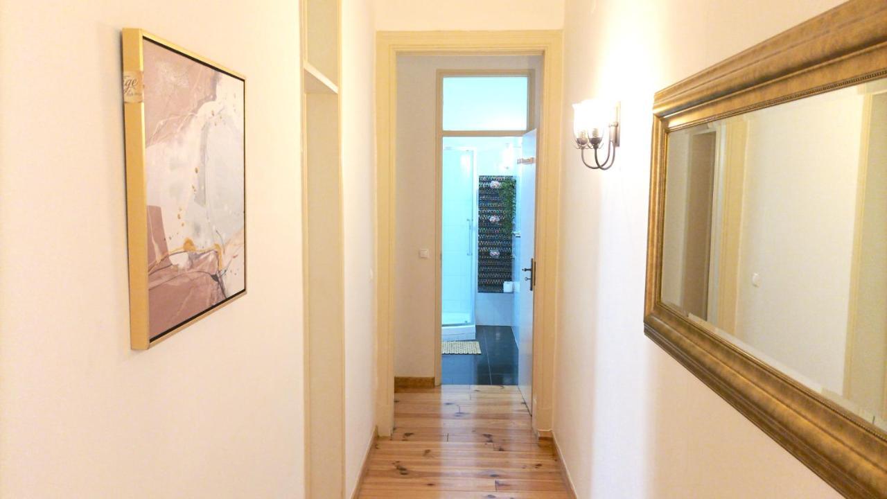 Apartment in Palácio da Palma - 3 bedrooms  Lisbona Esterno foto